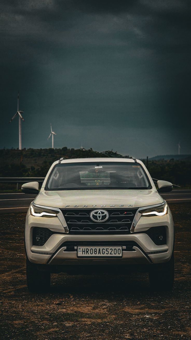 Fortuner wallpaper for mobile