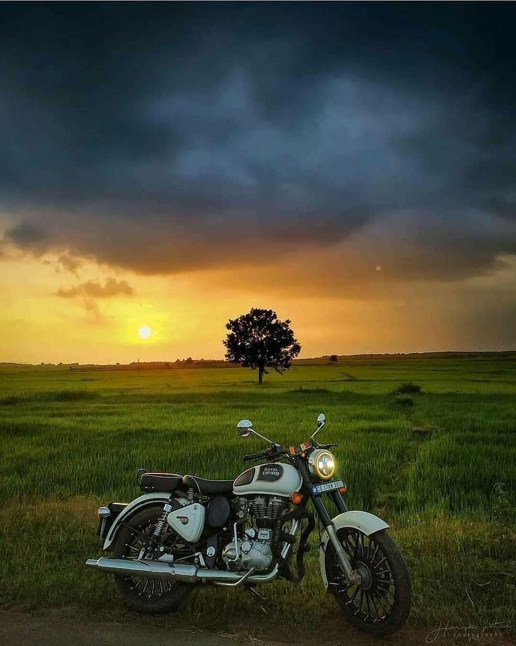 Royal Enfield Classic Wallpaper 48