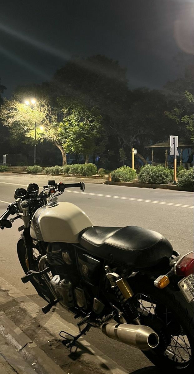 Royal Enfield GT 650 Wallpaper for Mobile 5