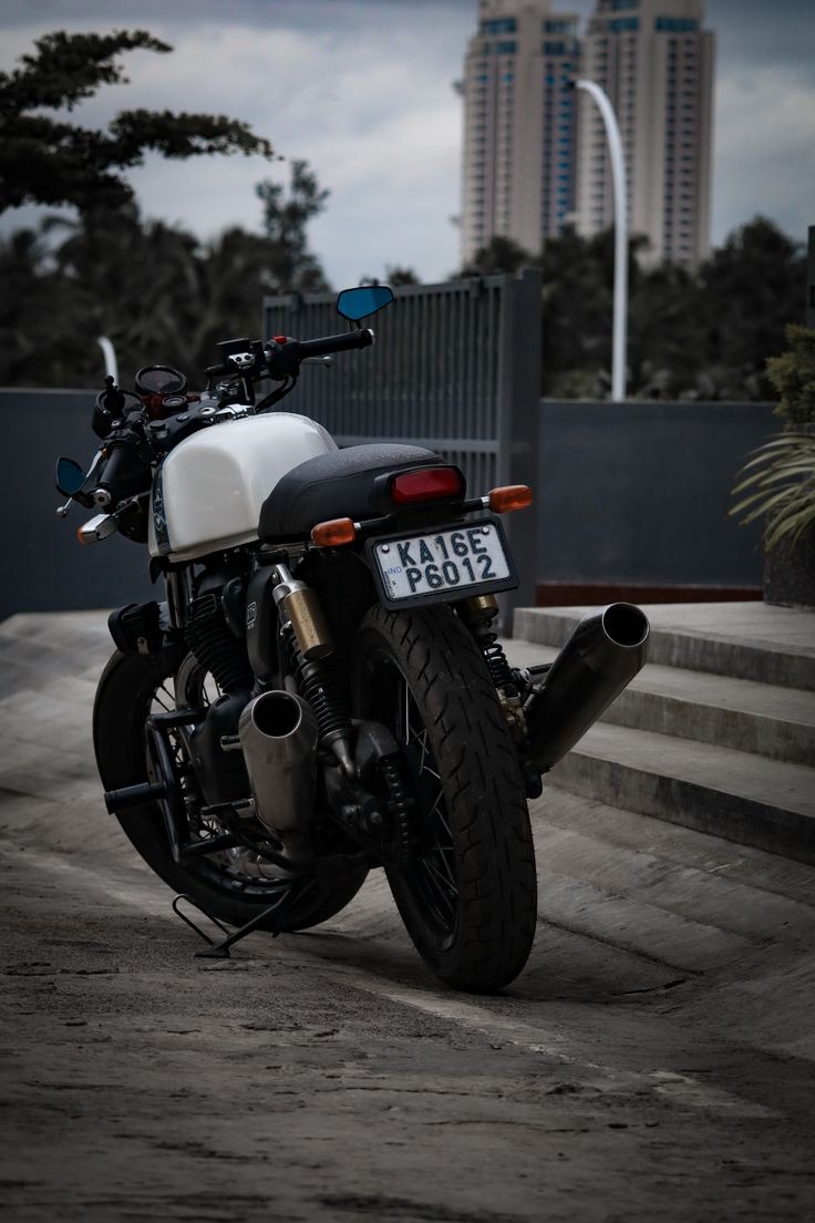 Royal Enfield GT 650 Wallpaper for Mobile 7