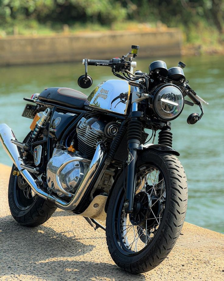 Royal Enfield GT Wallpaper hd 4K 7