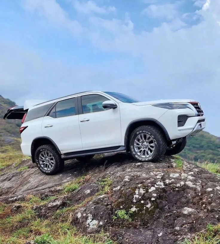 fortuner wallpaper