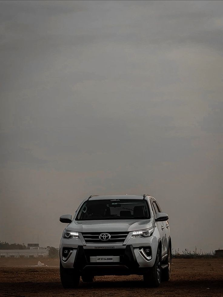 fortuner wallpaper